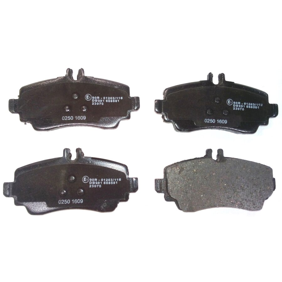 Kit di 4 pastiglie freno NORAUTO NRP 1303