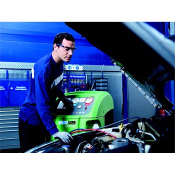 Manutenzione impianto di climatizzazione con ricarica GAS R1234YF